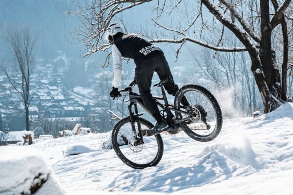 VTT à assistance éléctrique sur neige – Image 2